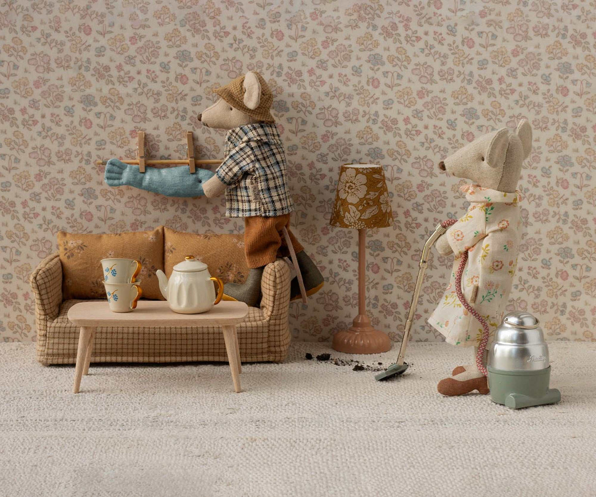 Puppenhaus Couchtisch
