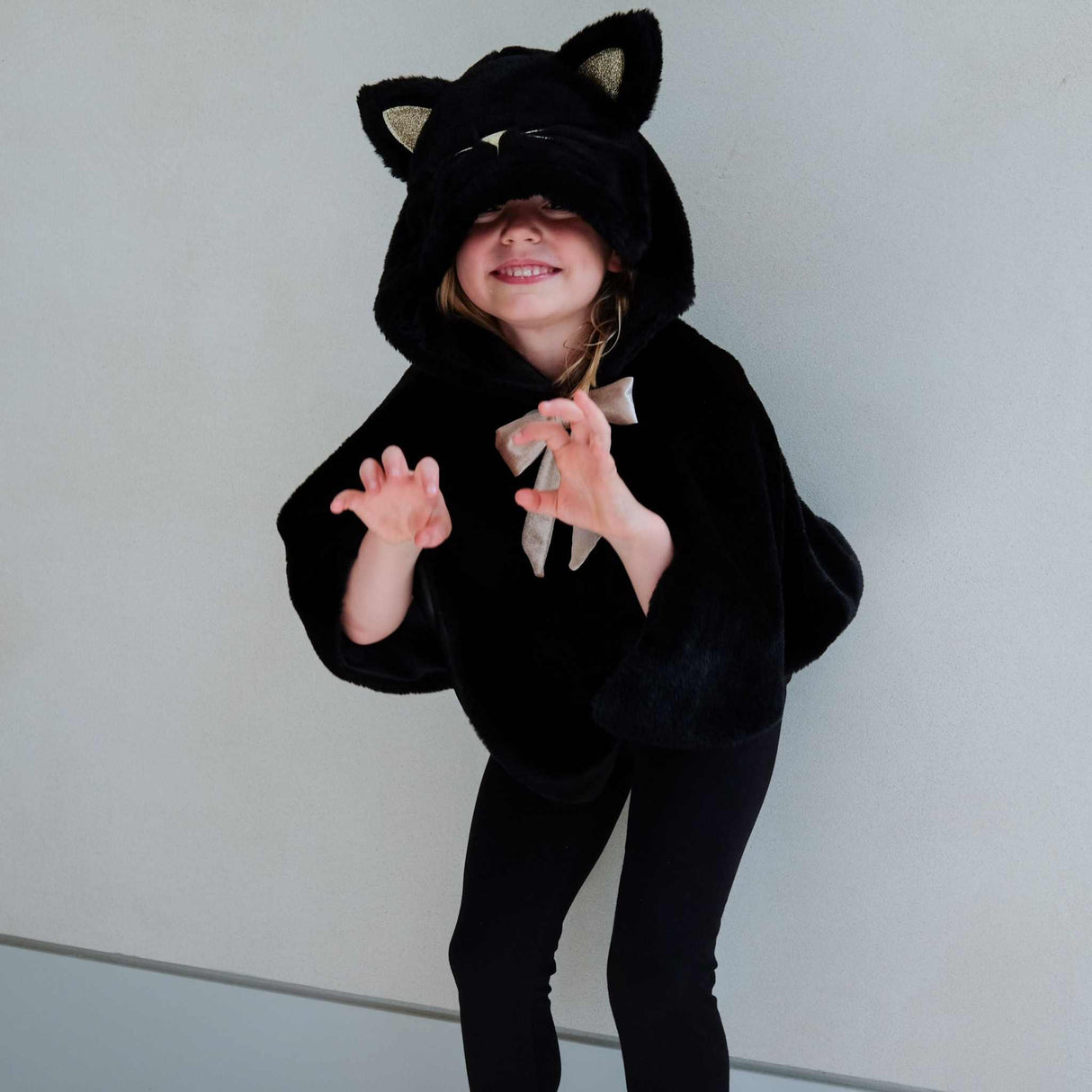 Umhang - Black Cat