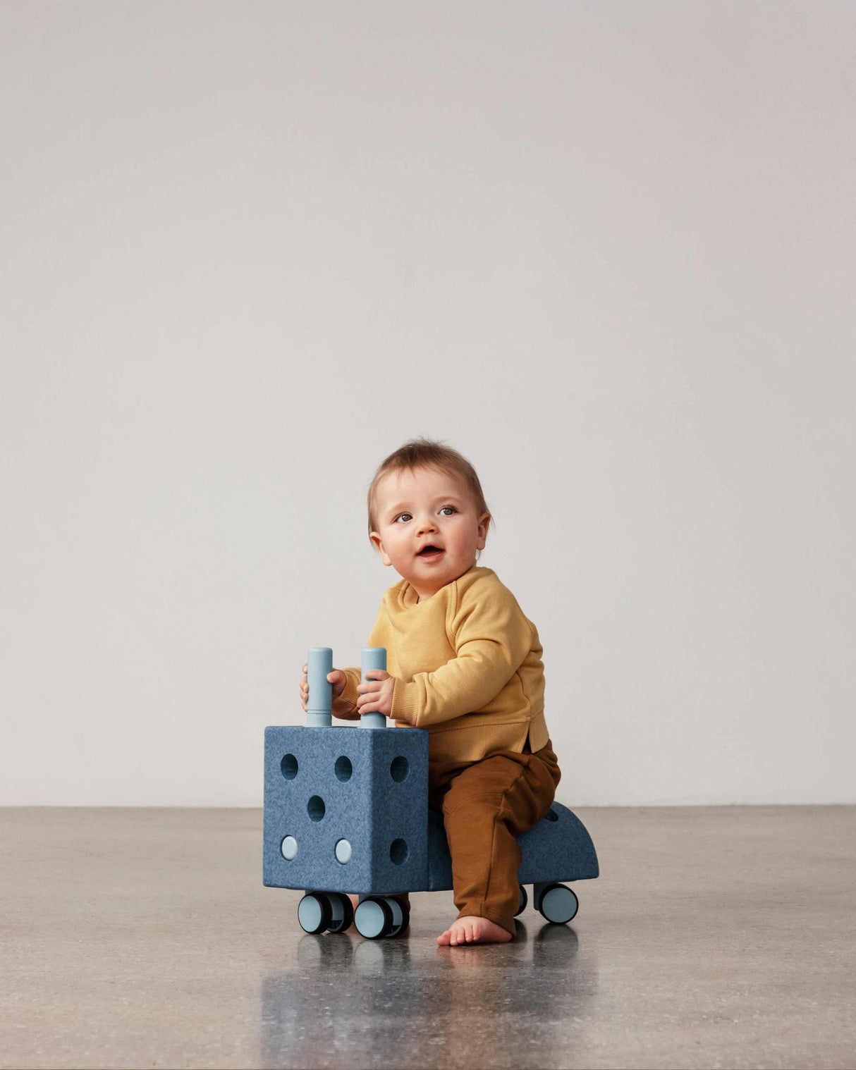 MODU Tiny Ride Rutschauto/ Blau