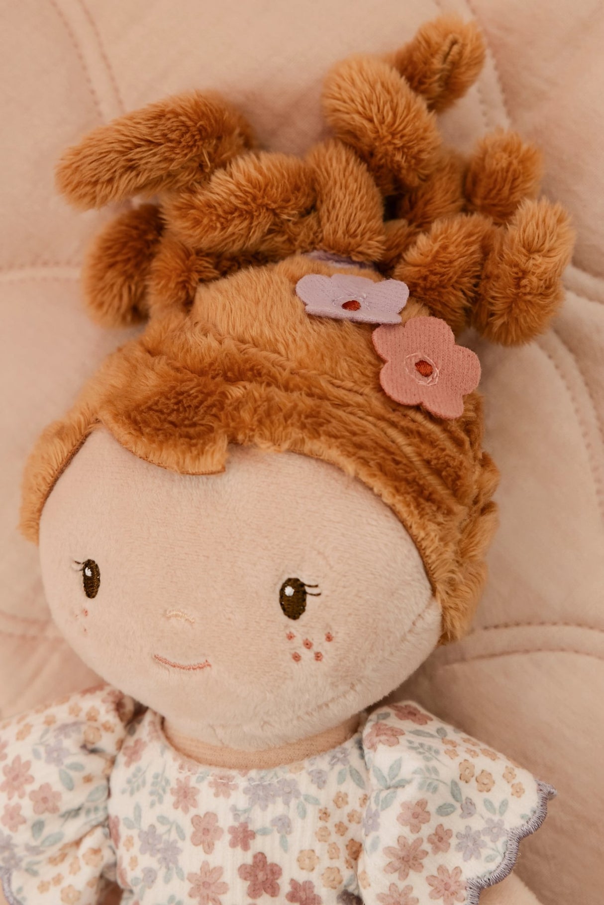 Kuschelpuppe Ava
