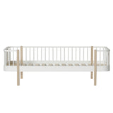 Wood Bettsofa 90x200 weiß und Eiche im 50er-Jahre-Stil mit nordischer Eleganz