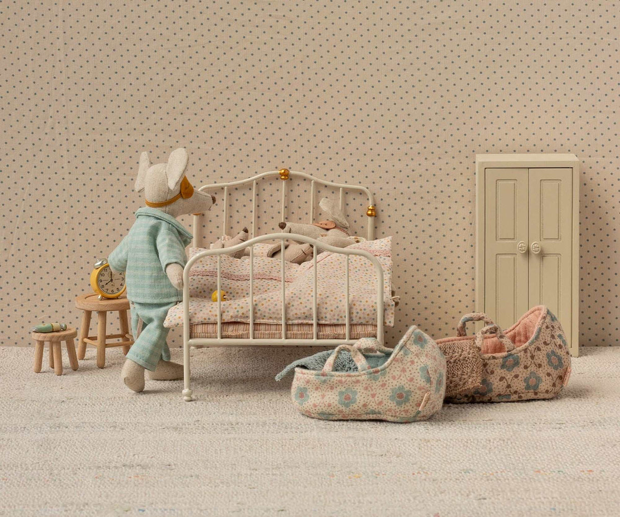 Puppenhaus Vintage Bett