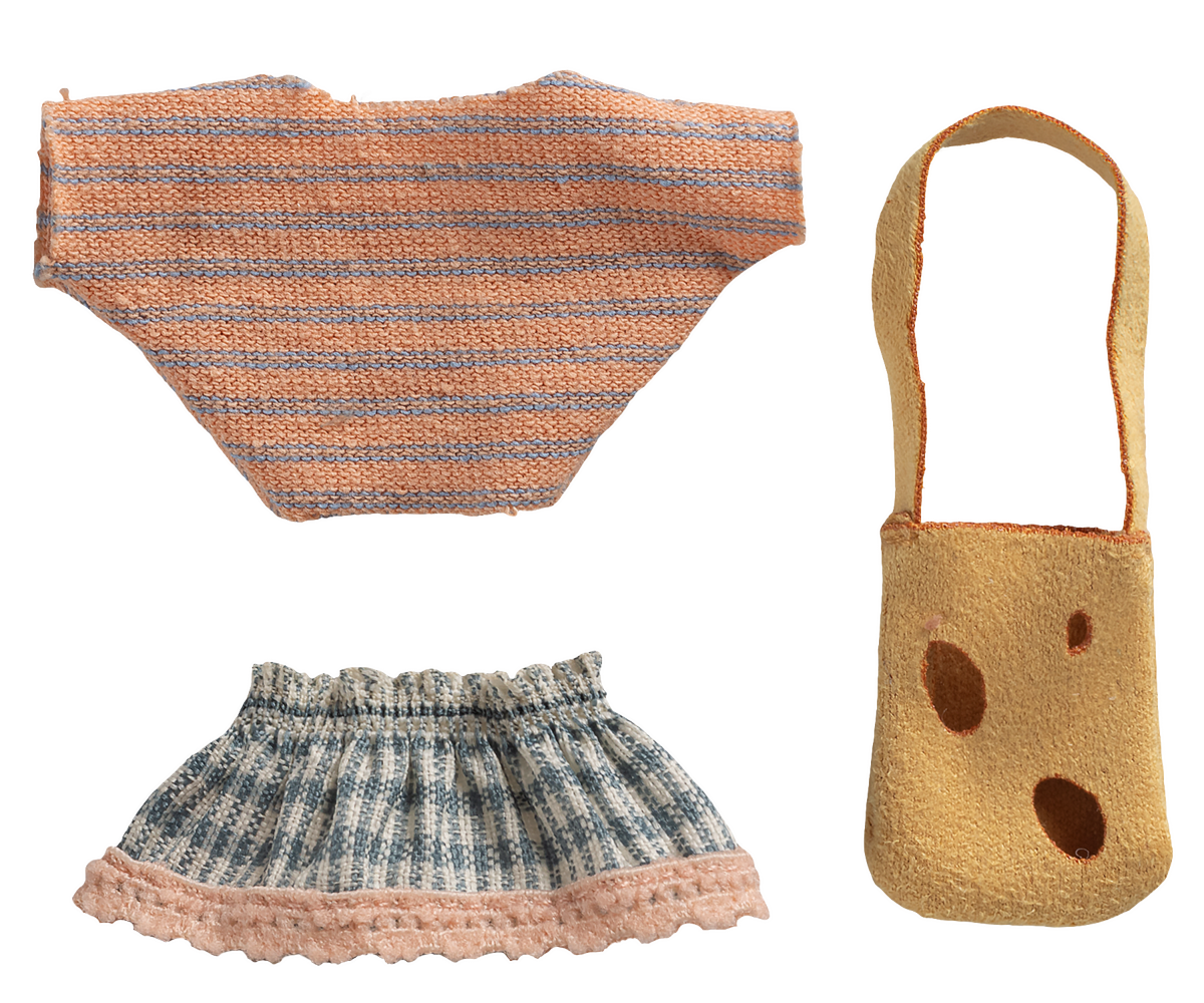 Kleidung und Tasche, Kleine Schwester Maus