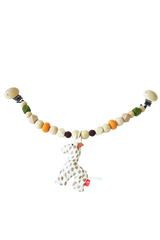 Kinderwagenkette Giraffe mit bunten Holz- und Silikonperlen und Mini-Giraffe Rassel für Babys im Kinderwagen