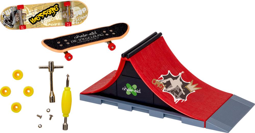Mini  Skateboard Set - Spine Ramp