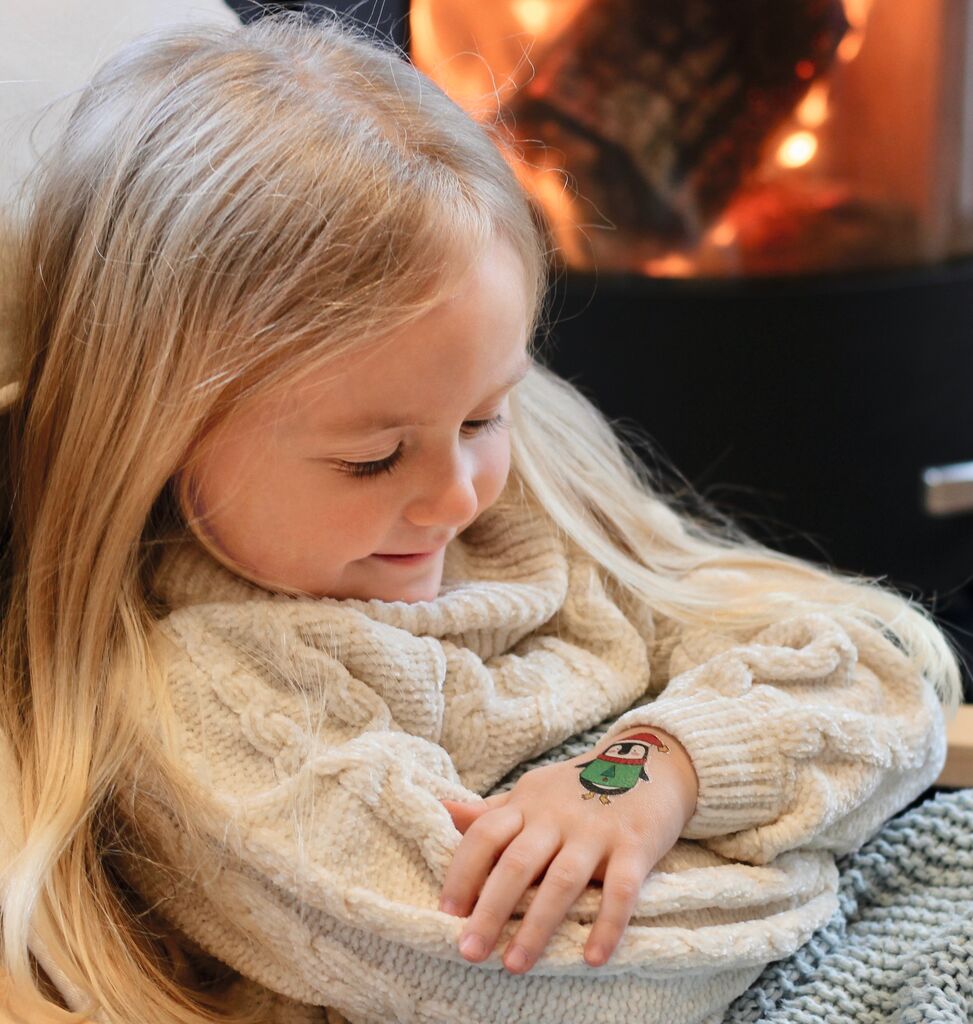 Glitter-Weihnachts-Tattoos