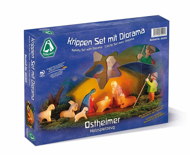 Krippen Set mit 11 handgefertigten Holzfiguren der heiligen Familie und Tieren auf nachhaltigem Diorama