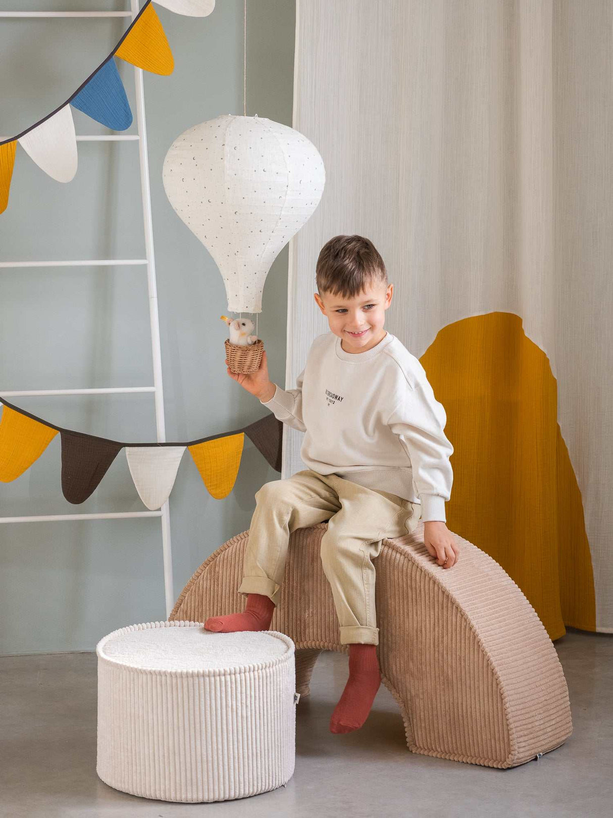 Pouffe/ Marshmallow