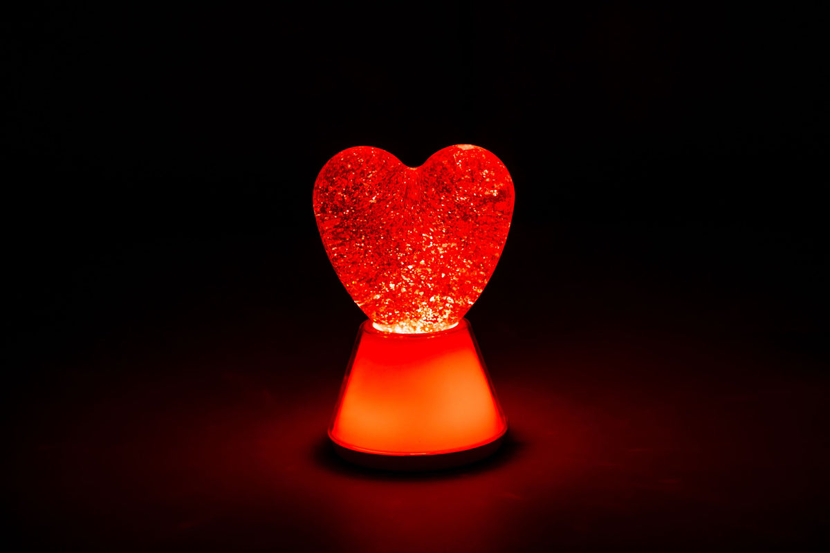 Glitzerlampe in Herzform