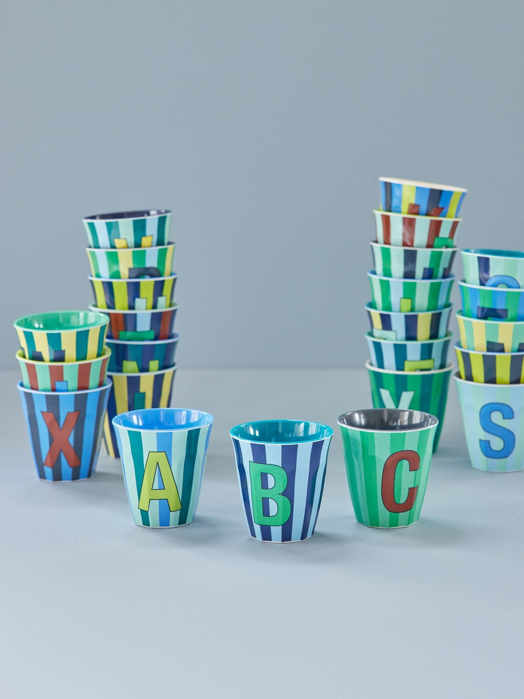 Buchstabenbecher - F  250 ml