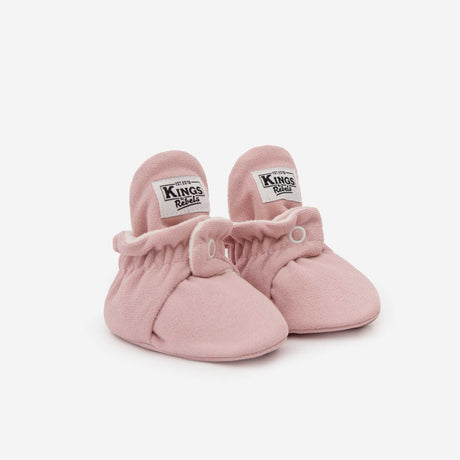Kings & Rebels Gamuza Rosewood Baby Booties mit Antirutschsohle und praktischem Druckknopfverschluss in veganem Kunstleder