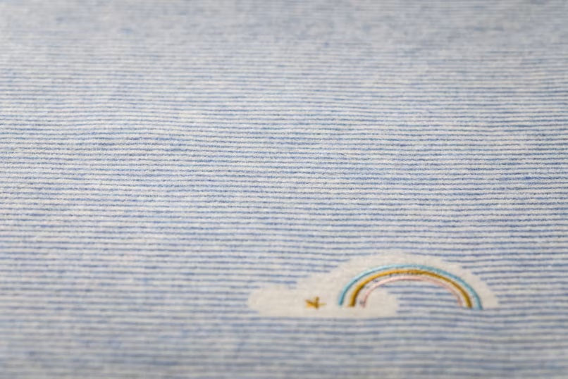 Babydecke Regenbogen/ blau